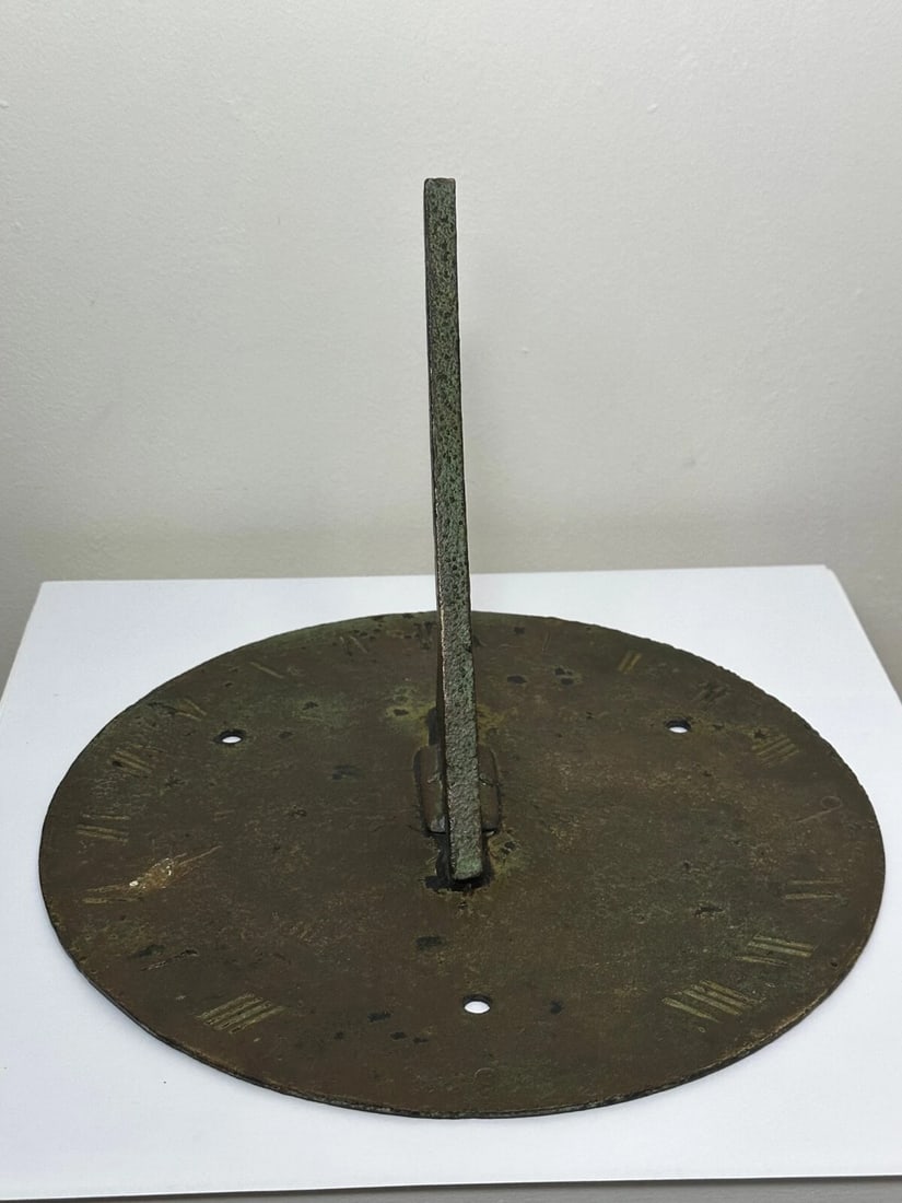 English Georgian Architectural Bronze Garden Round Sundial Top With Gnomon - 4