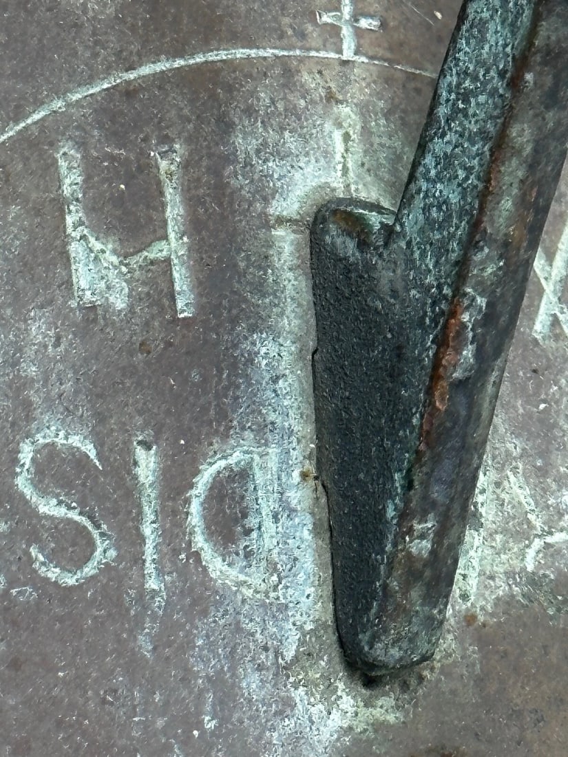17th Century Bronze Garden Sundial Plate Gnomon Timepiece King Charles II Lives - 3