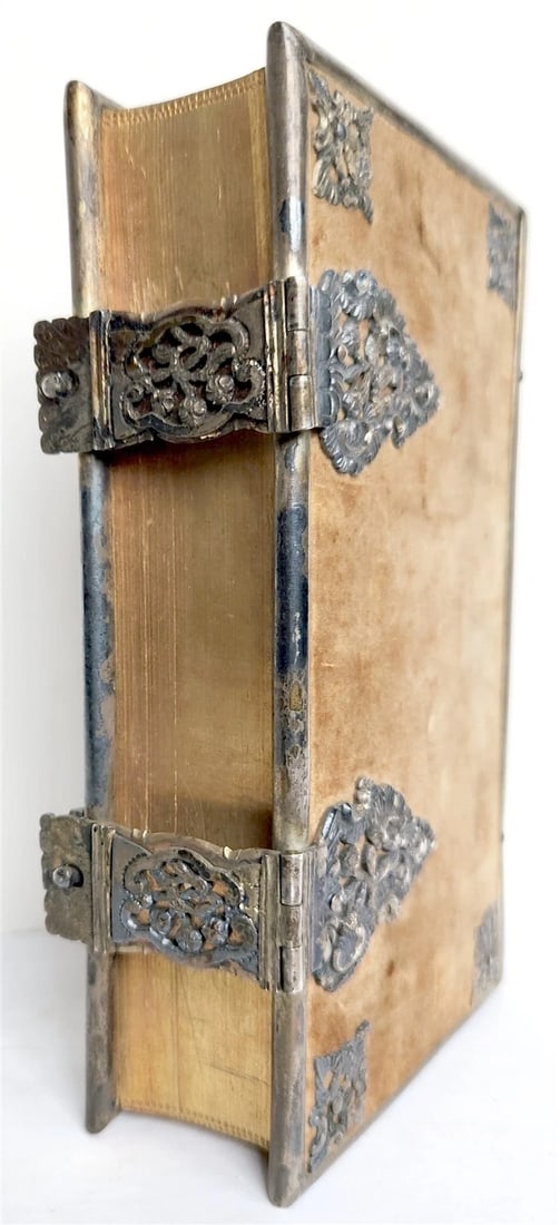 1857 GERMAN HYMNAL VELVET BINDING w/ BEAUTIFUL SILVER FITTINGS & CLASPS antique - 4