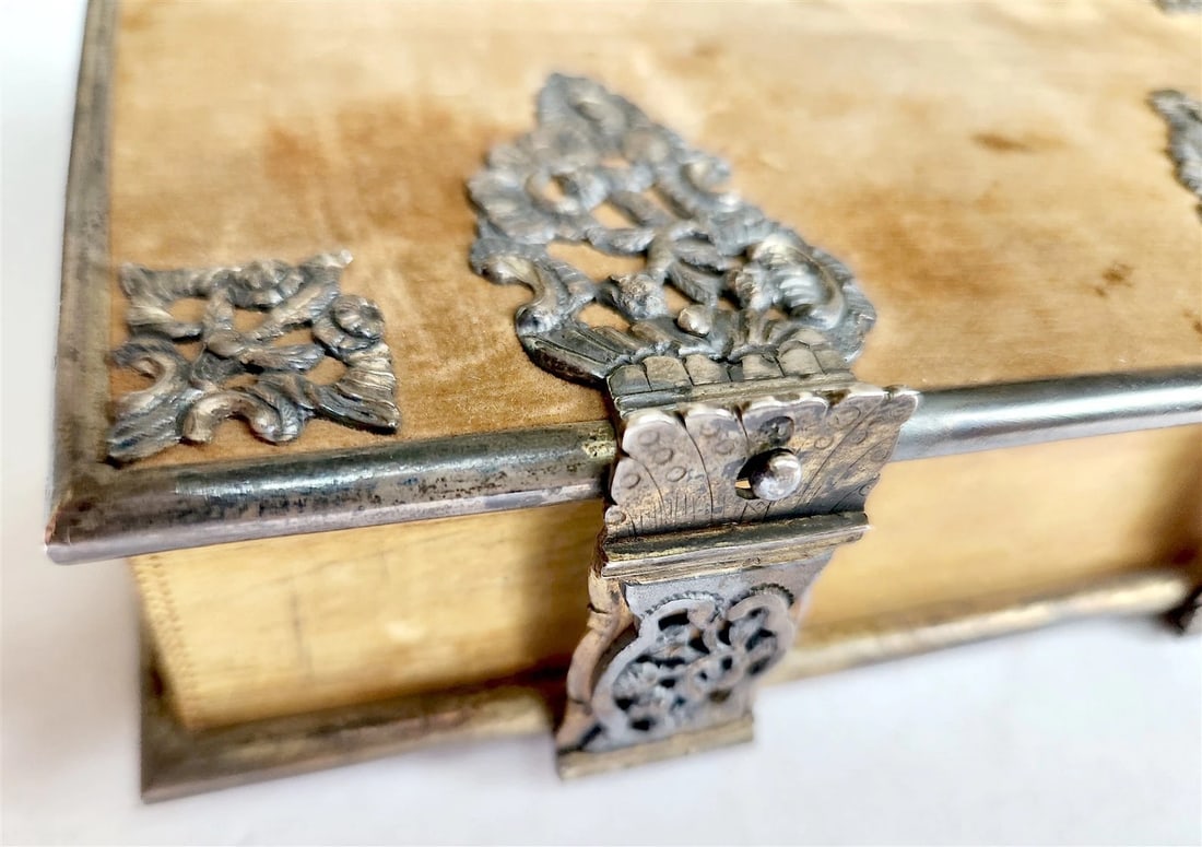 1857 GERMAN HYMNAL VELVET BINDING w/ BEAUTIFUL SILVER FITTINGS & CLASPS antique - 7