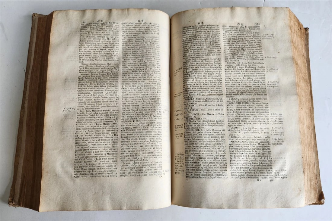 1725 HISTORICAL DICTIONARY by A. CALMET antique VELLUM BOUND FOLIO - 8