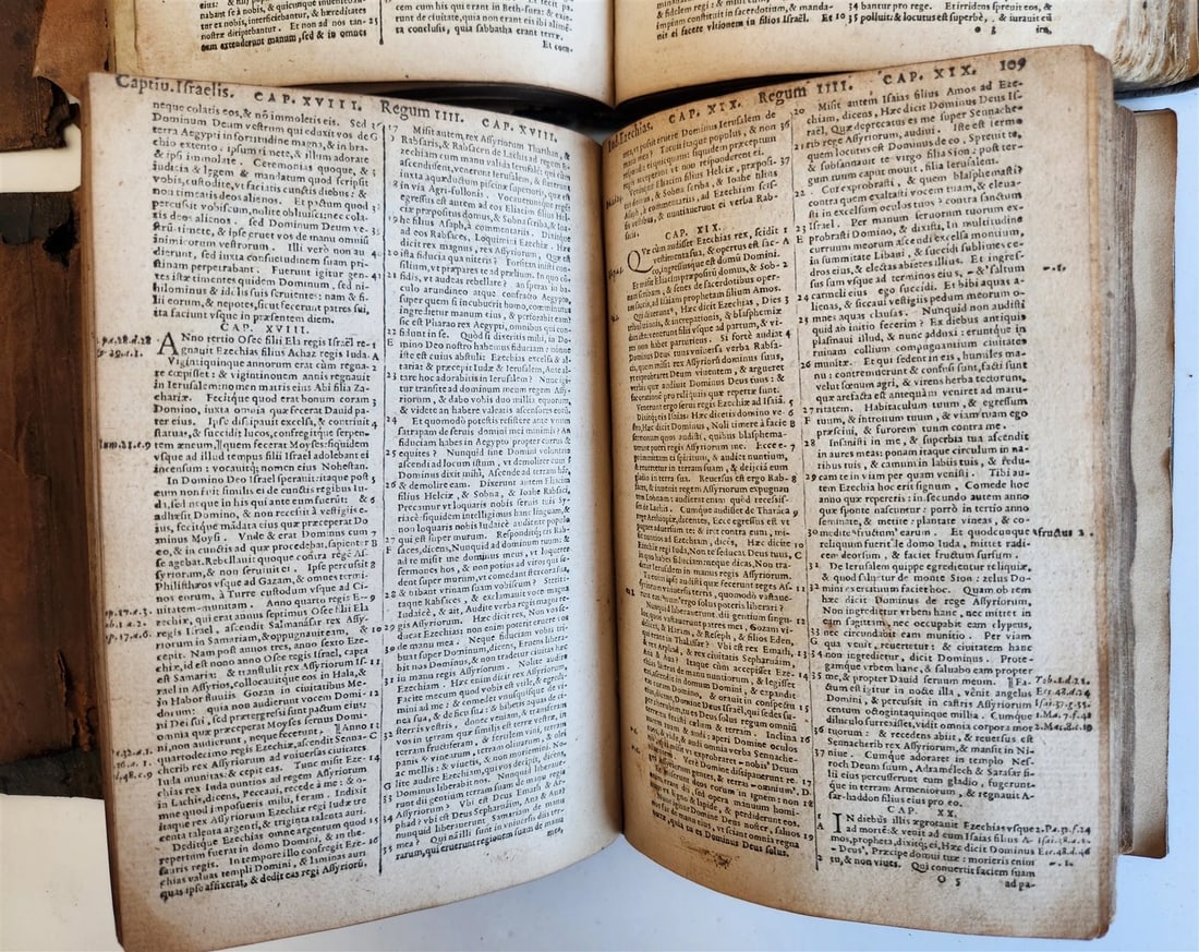 1567 BIBLE in LATIN 2 VOLUMES by PLANTIN antique incl. 1612 R.Barker partial NT - 7
