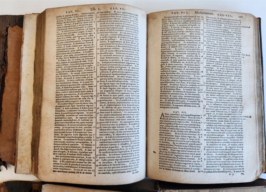 1567 BIBLE in LATIN 2 VOLUMES by PLANTIN antique incl. 1612 R.Barker partial NT - 8