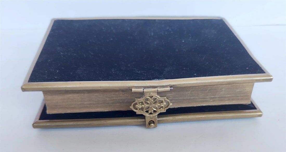 1902 GERMAN HYMNAL SONG BOOK VELVET BINDING w/ BRASS EDGES & CROSS antique - 2