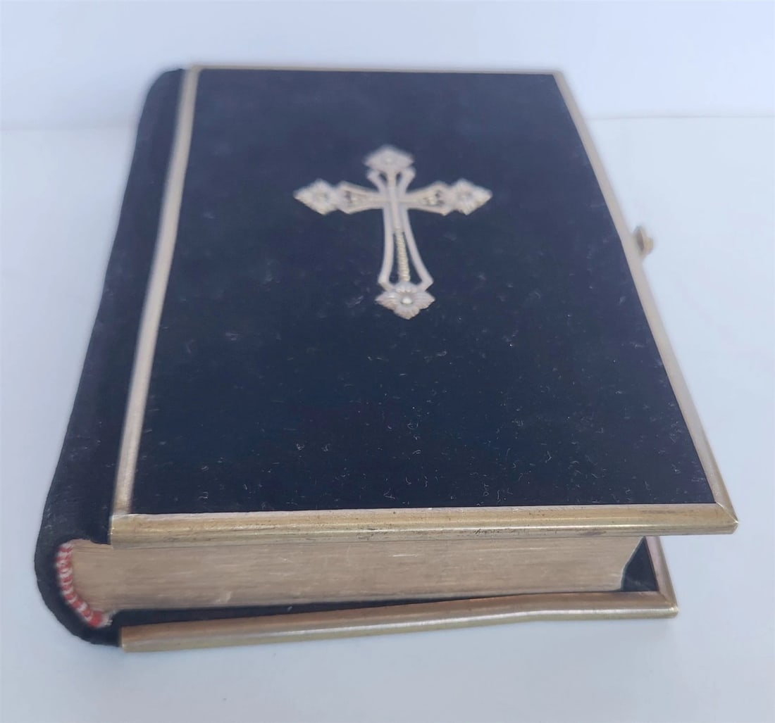 1902 GERMAN HYMNAL SONG BOOK VELVET BINDING w/ BRASS EDGES & CROSS antique - 3