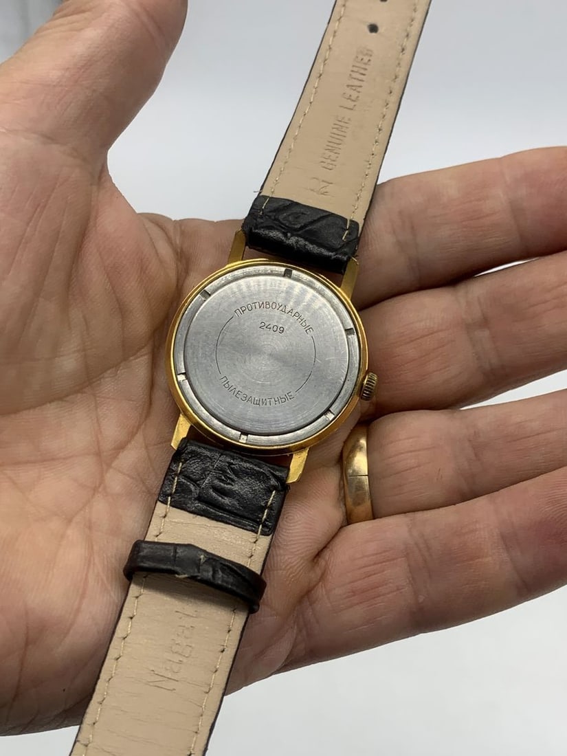 Vostok vintage men wrist watch / Russian antique unisex USSR watches - 7