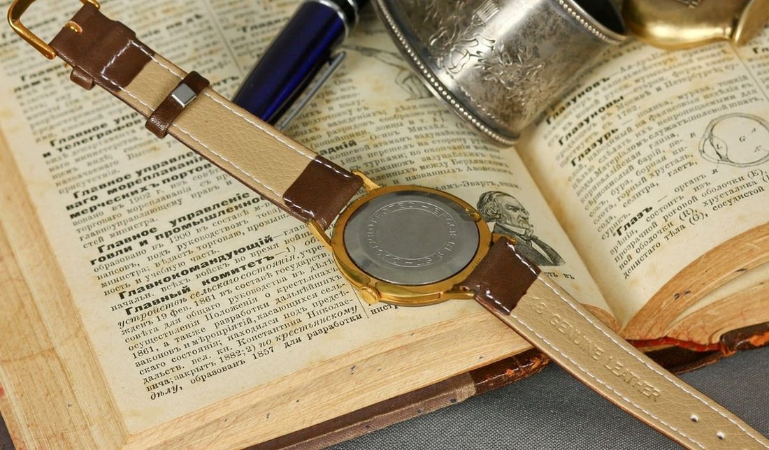 Poljot Vintage Men Wrist Watch / Rare Golden White Vintage Men Wrist Watch - 2