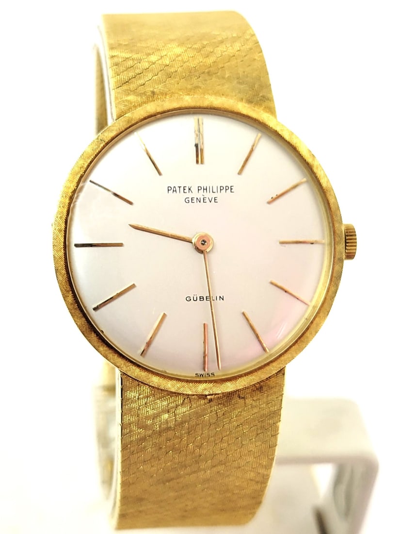 Vintage 18k Yellow Gold PATEK PHILIPPE Calatrava Winding Watch 3426.3* RARE: Vintage 18k Yellow Gold PATEK PHILIPPE GUBELIN Calatrava Winding Watch 3426.3 RARE* EXLNT This Men's Patek Philippe watch is Swiss made Great present for watch collectors & enthusiasts! Rare collector
