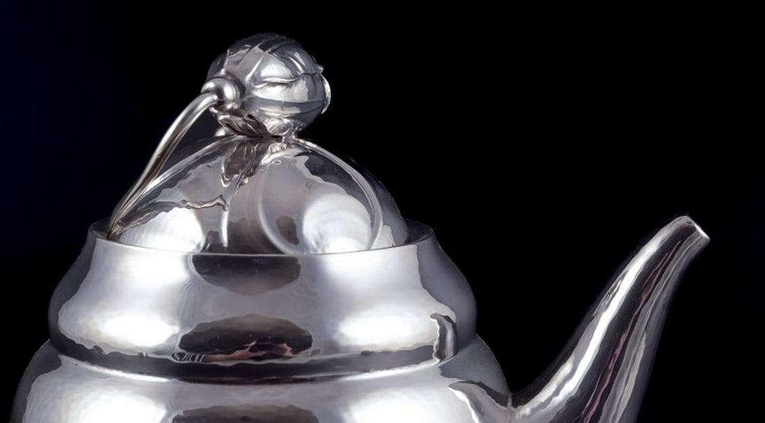 Georg Jensen Blossom. Coffee pot in hand hammered sterling silver with bone handle. 1933-1944. - 4