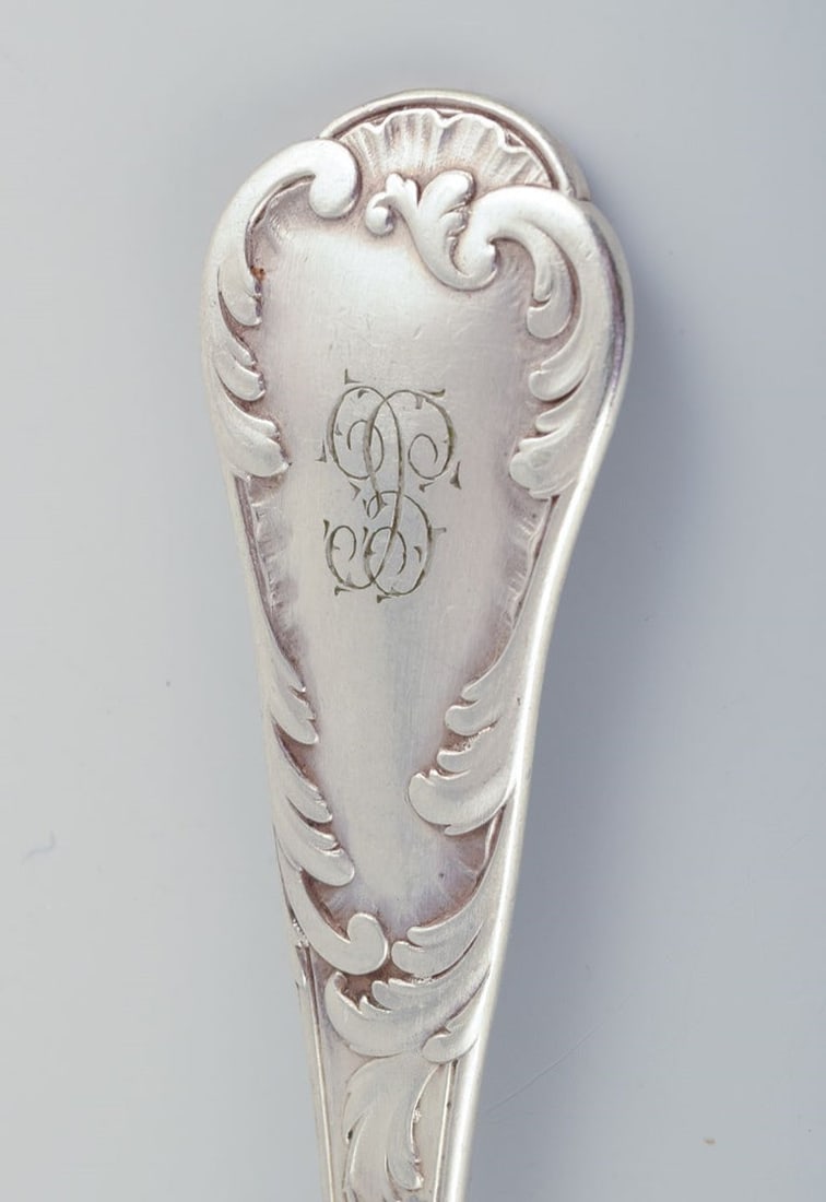 Christofle, France. A set of five dinner spoons in plated silver. Classic design with floral motifs. - 6
