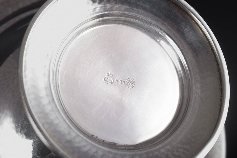 Georg Jensen, Denmark. Circular sterling silver compote with baluster-shaped foot. Circa 1920. - 4