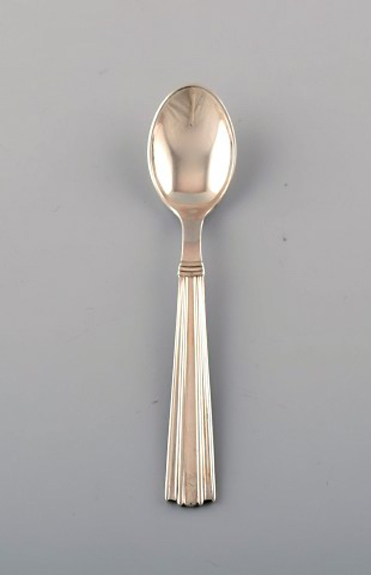 French Art deco dinner service in plated silver. Consisting of dinner knives, dinner forks and - 2