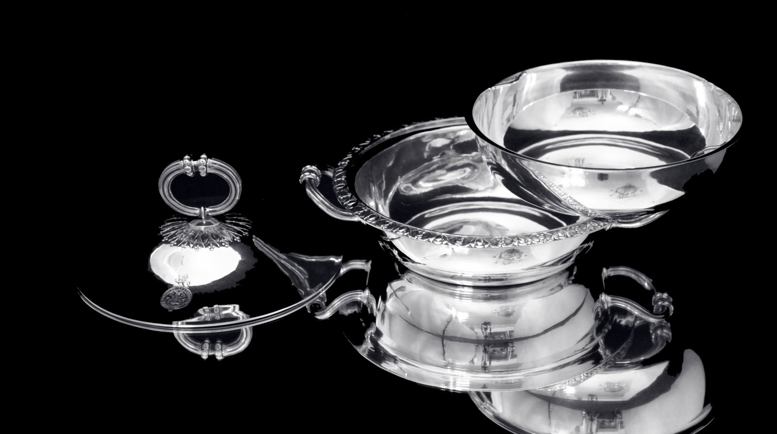 Aage Weimar, Danish silversmith. A pair of modernist salt and pepper shakers in sterling silver. - 5