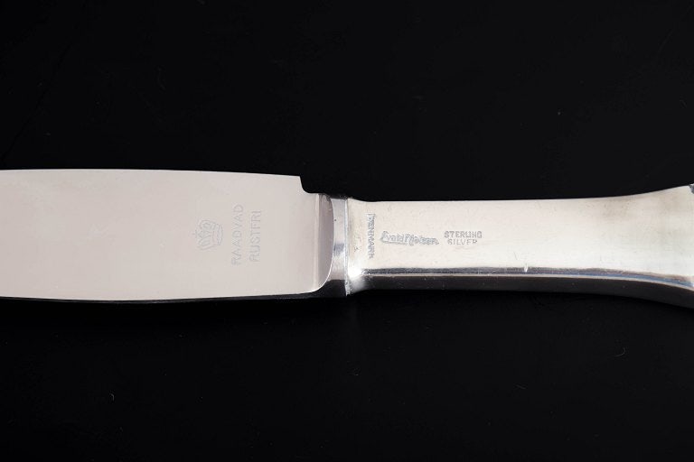 Evald Nielsen, Denmark. Two dinner knives in sterling silver and stainless steel. Approx. 1930s. - 4