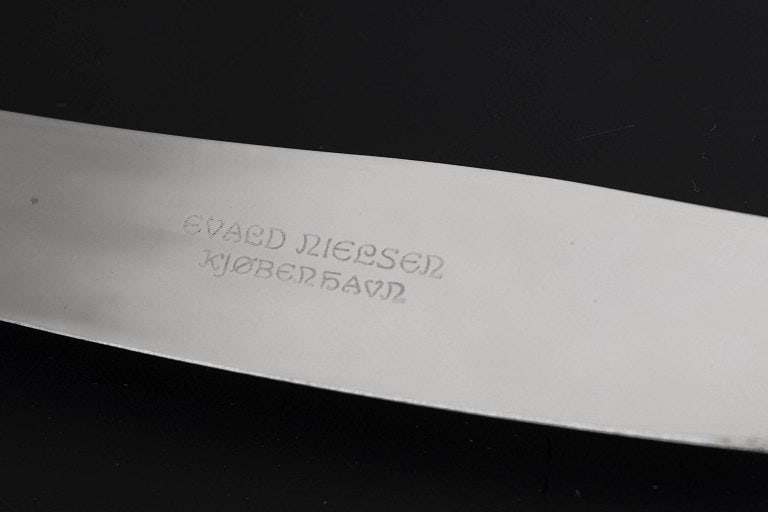 Evald Nielsen, Denmark. Two dinner knives in sterling silver and stainless steel. Approx. 1930s. - 5