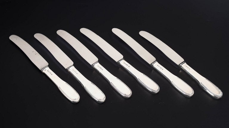 Evald Nielsen, Denmark. Set of six dinner knives in sterling silver and stainless steel. Approx.: Evald Nielsen dinner knives, set of six. Model number 14. Elegant dinner knives in 830 silver and stainless steel. Model number 14 with a classic softly rounded handle with a subtle beaded edge and