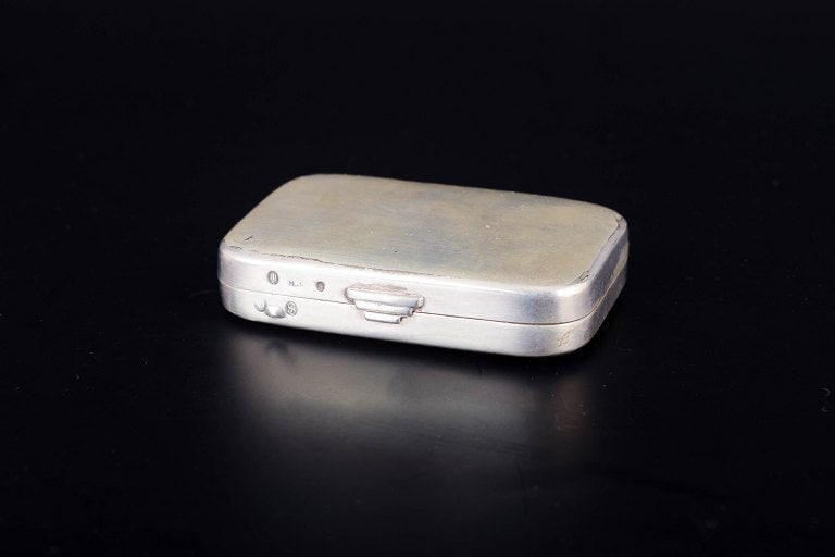 Denmark. Rectangular silver snuff box with Danish three tower hallmarks. Approx. 1930s. (1 of 4)