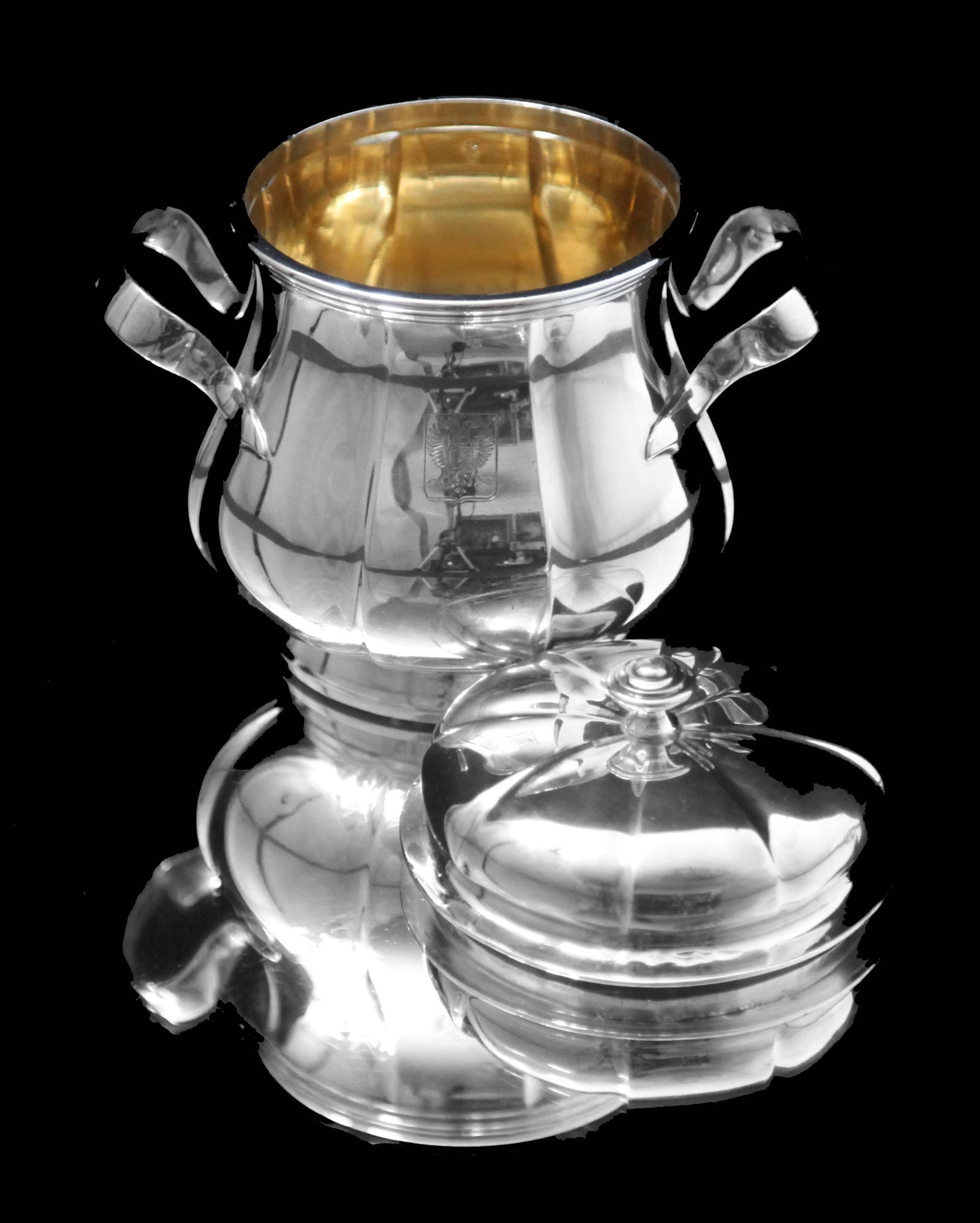 A pair of rare Georg Jensen jardiniere in sterling silver. The bowl is raised on leaves and acorns. - 8