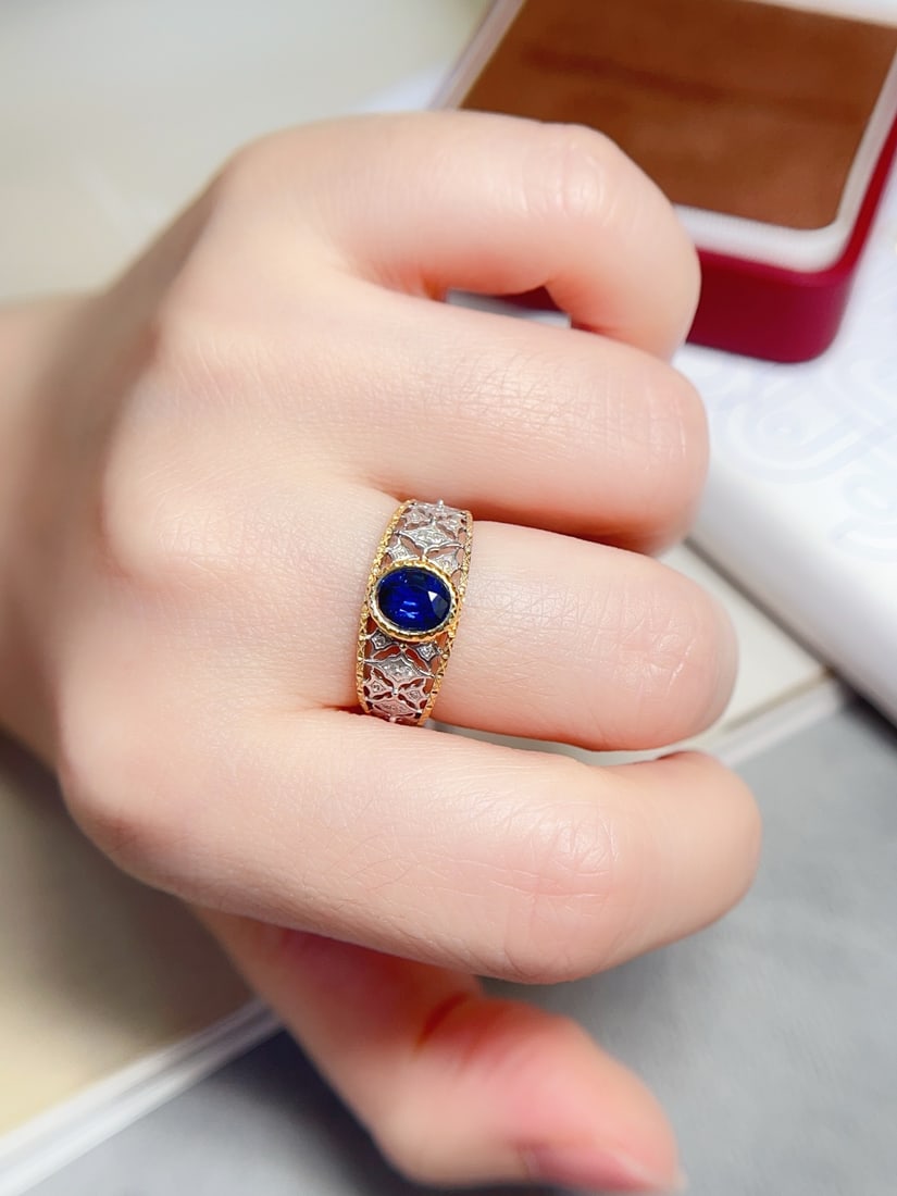 18K Gold Royal Blue Sapphire Ring - 5