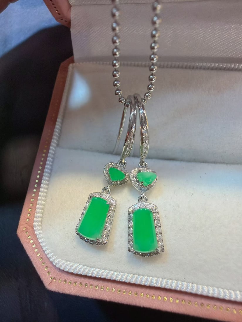 18K Gold Jade Earrings - 3