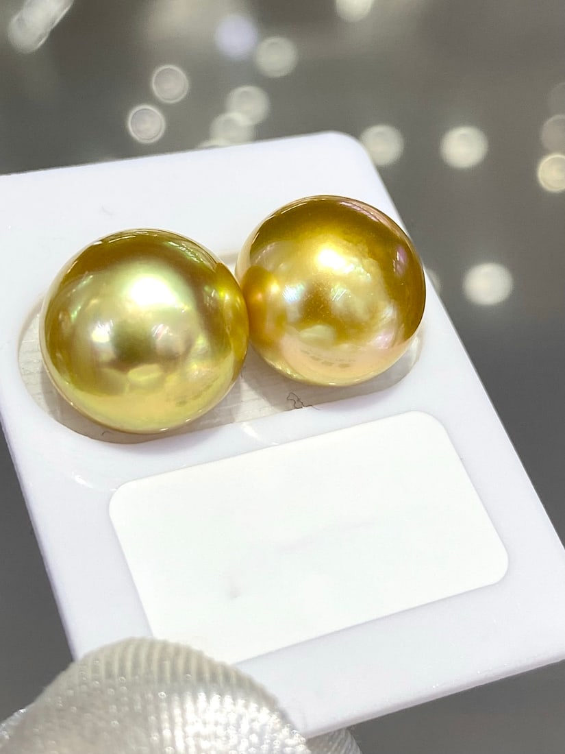 Natural South Sea Golden Pearl Earrings - 3