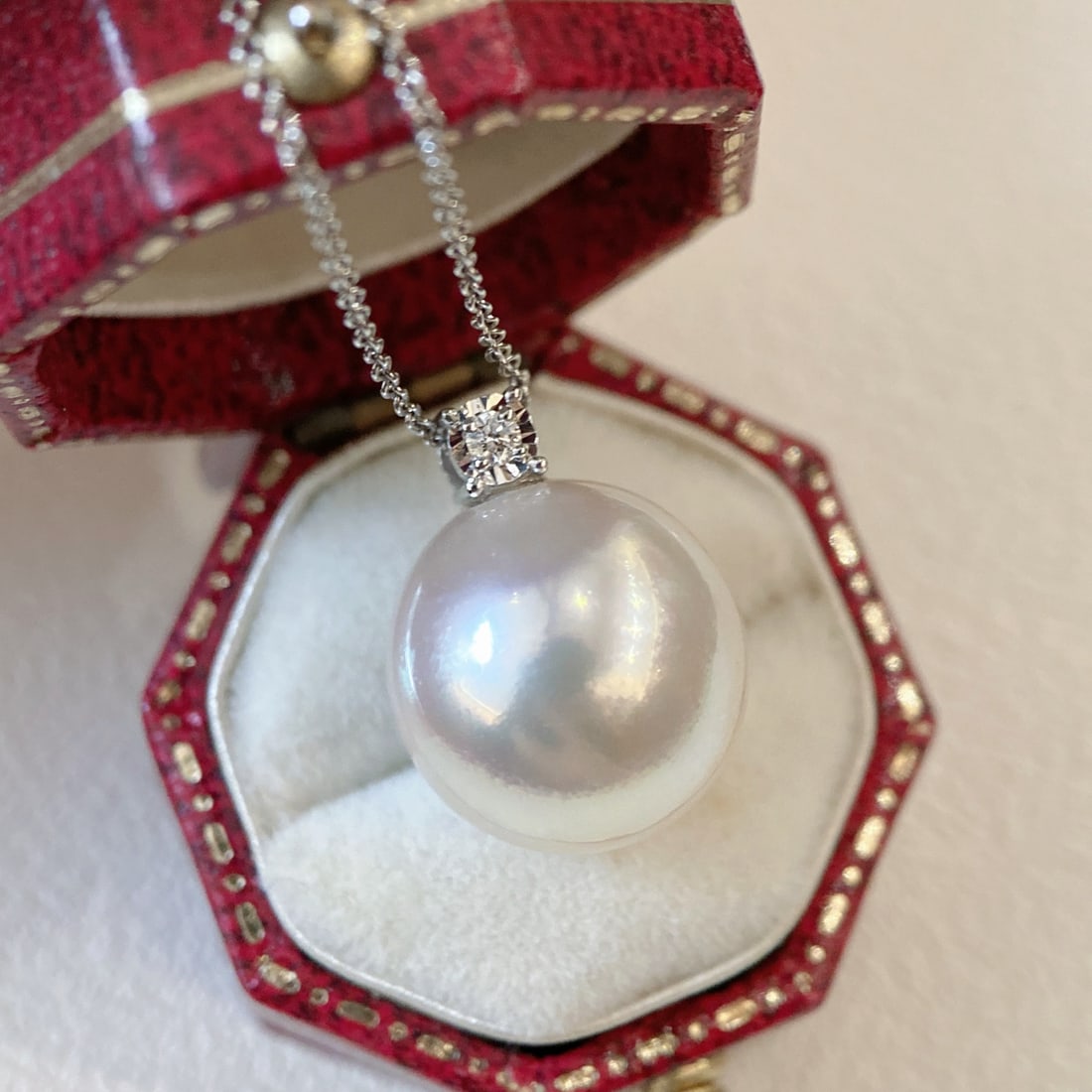 White South Sea Pearl Pendant with Minor Blemishes - 2