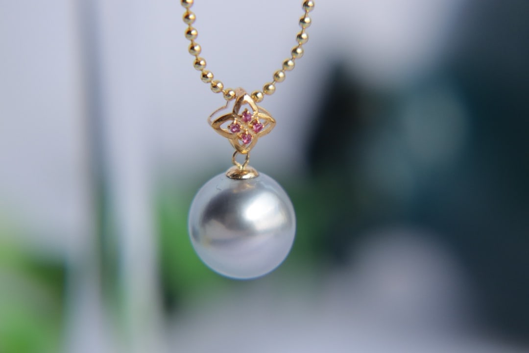 18K Gold Tahitian Pearl Pendant - 5