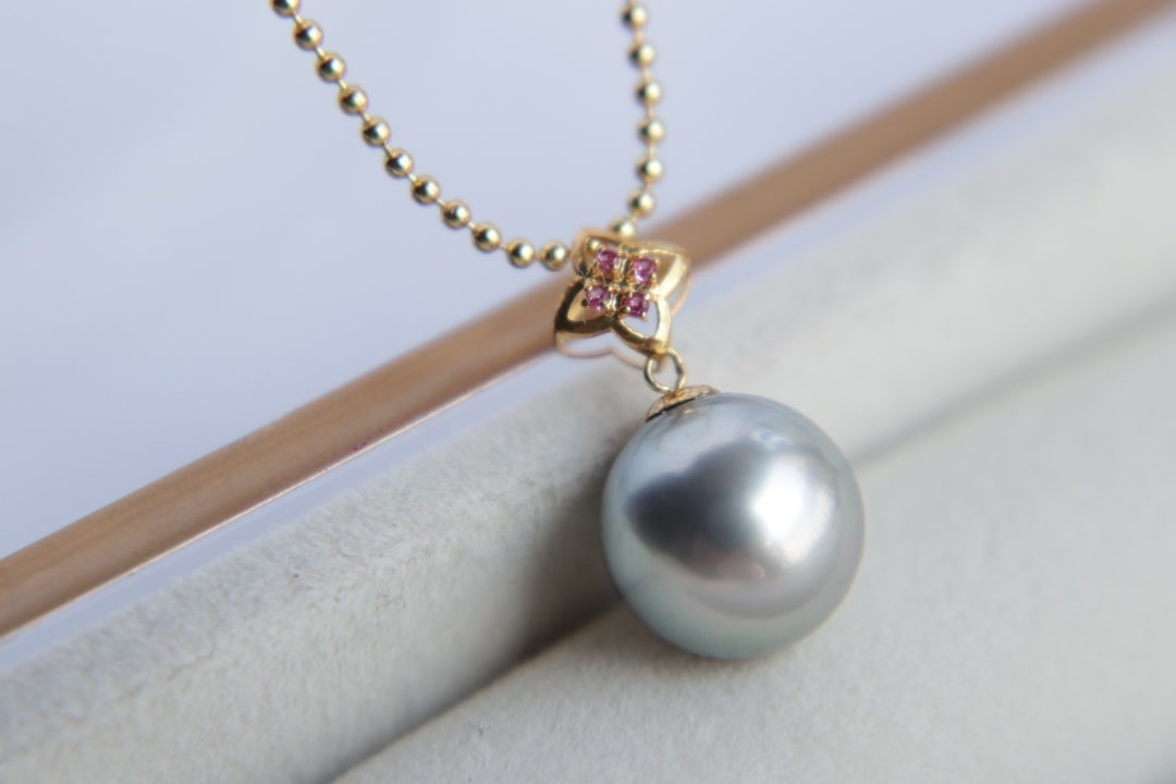 18K Gold Tahitian Pearl Pendant - 8