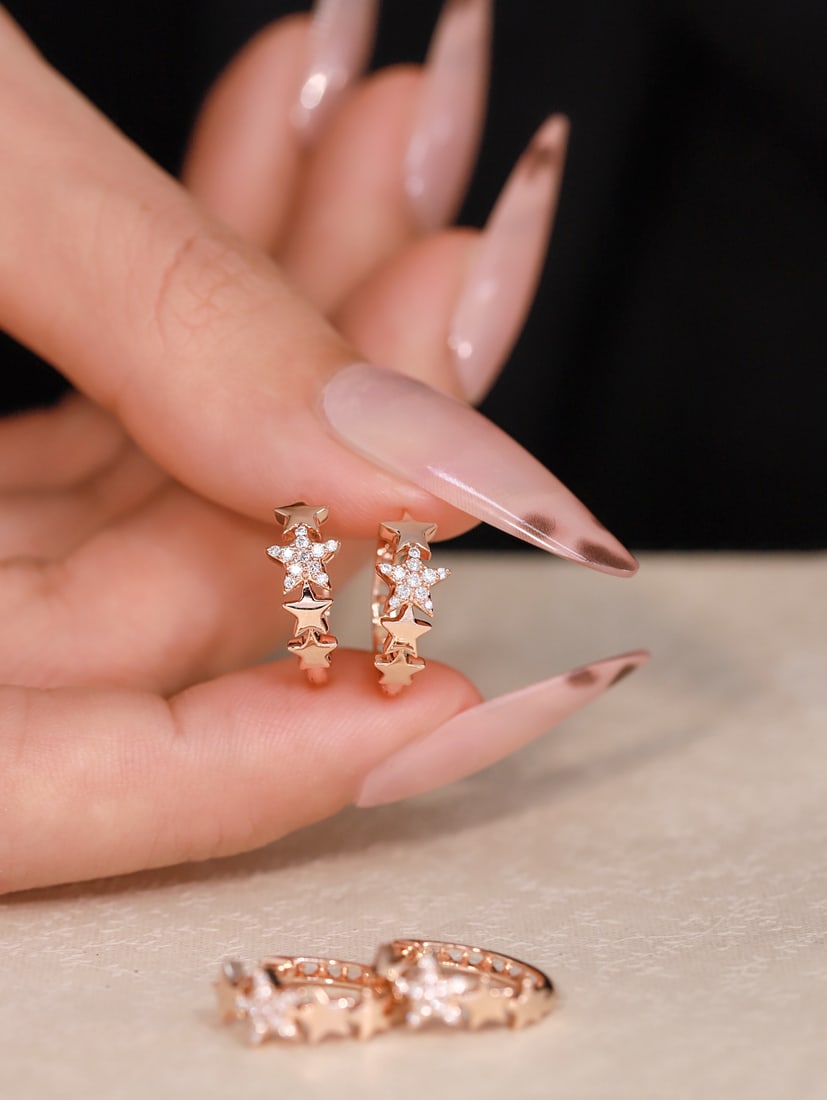 18K Gold Diamond Earrings - 4