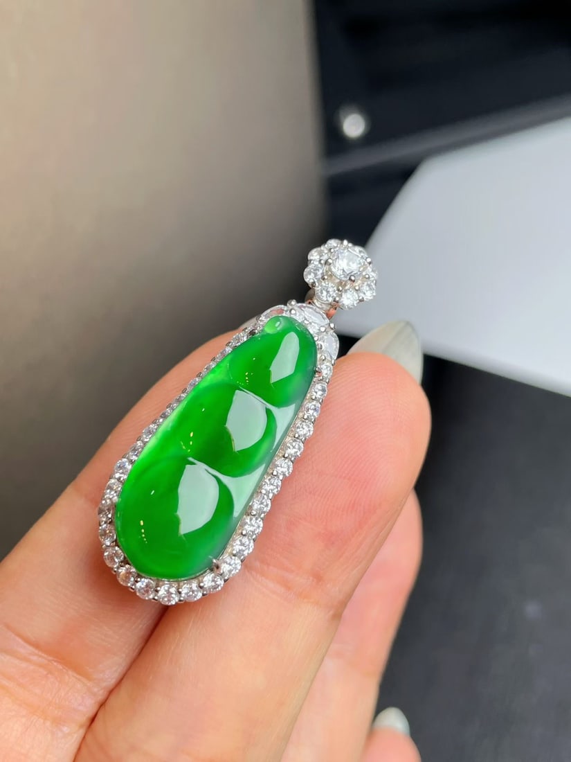 Silver Full Green Jadeite Bean - 2