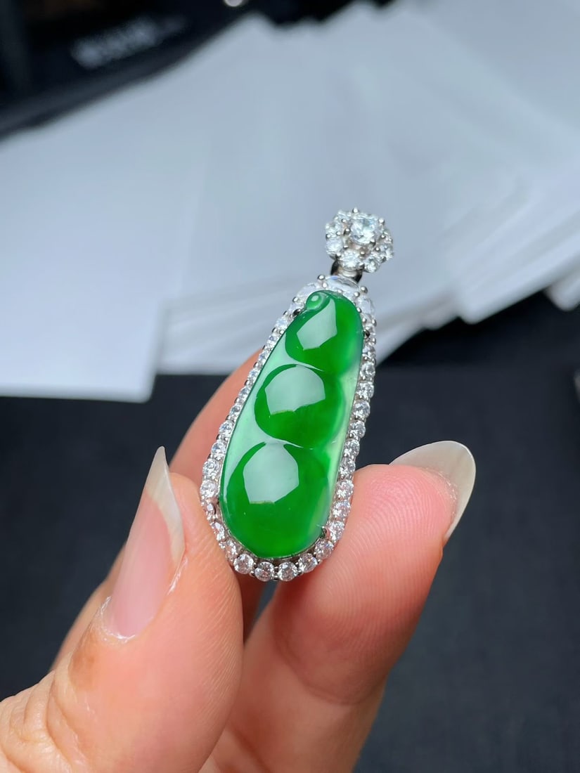Silver Full Green Jadeite Bean - 3