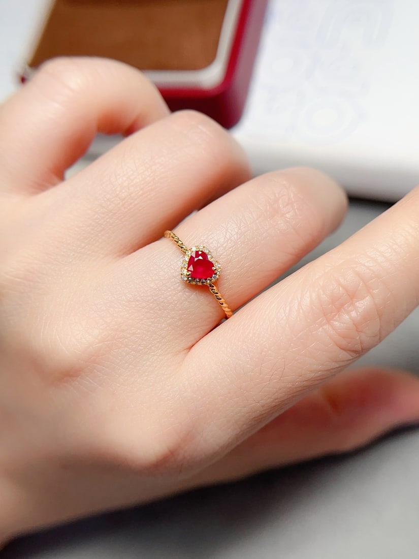 18K Gold Natural Ruby Ring - 5