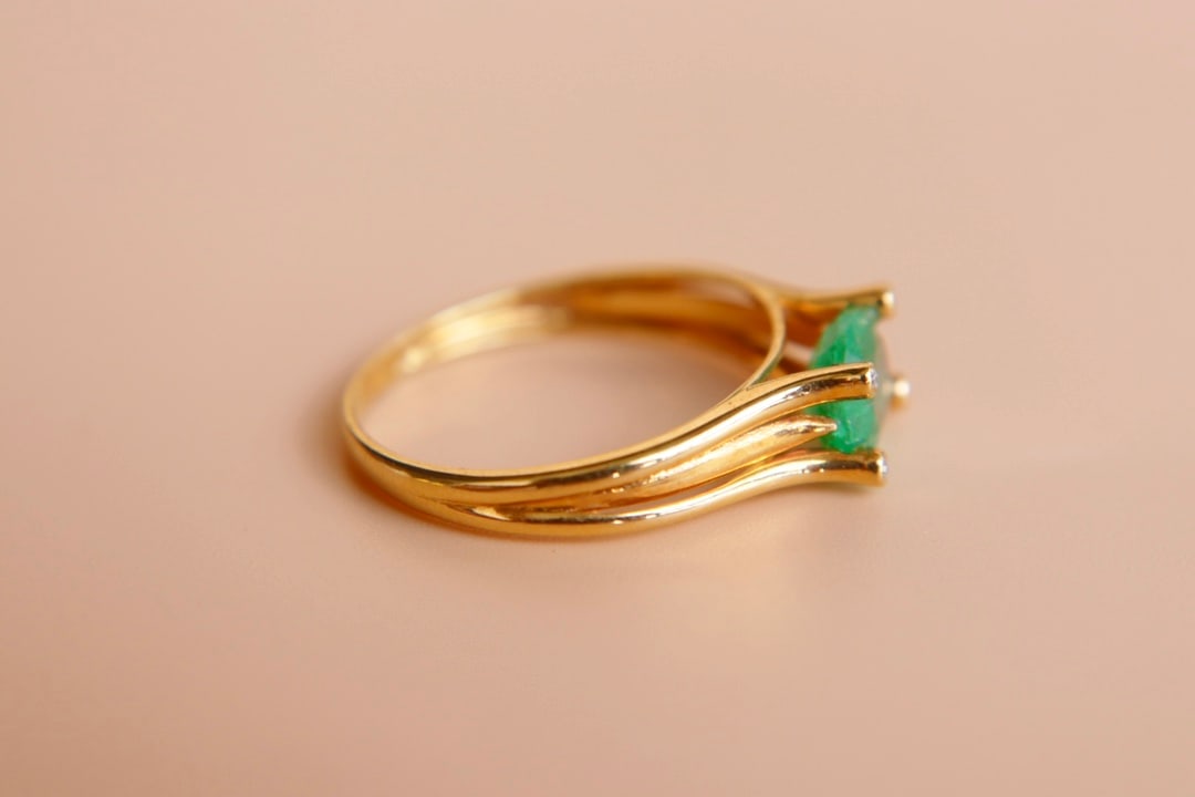 18K Gold Natural Emerald Diamond Ring - 6