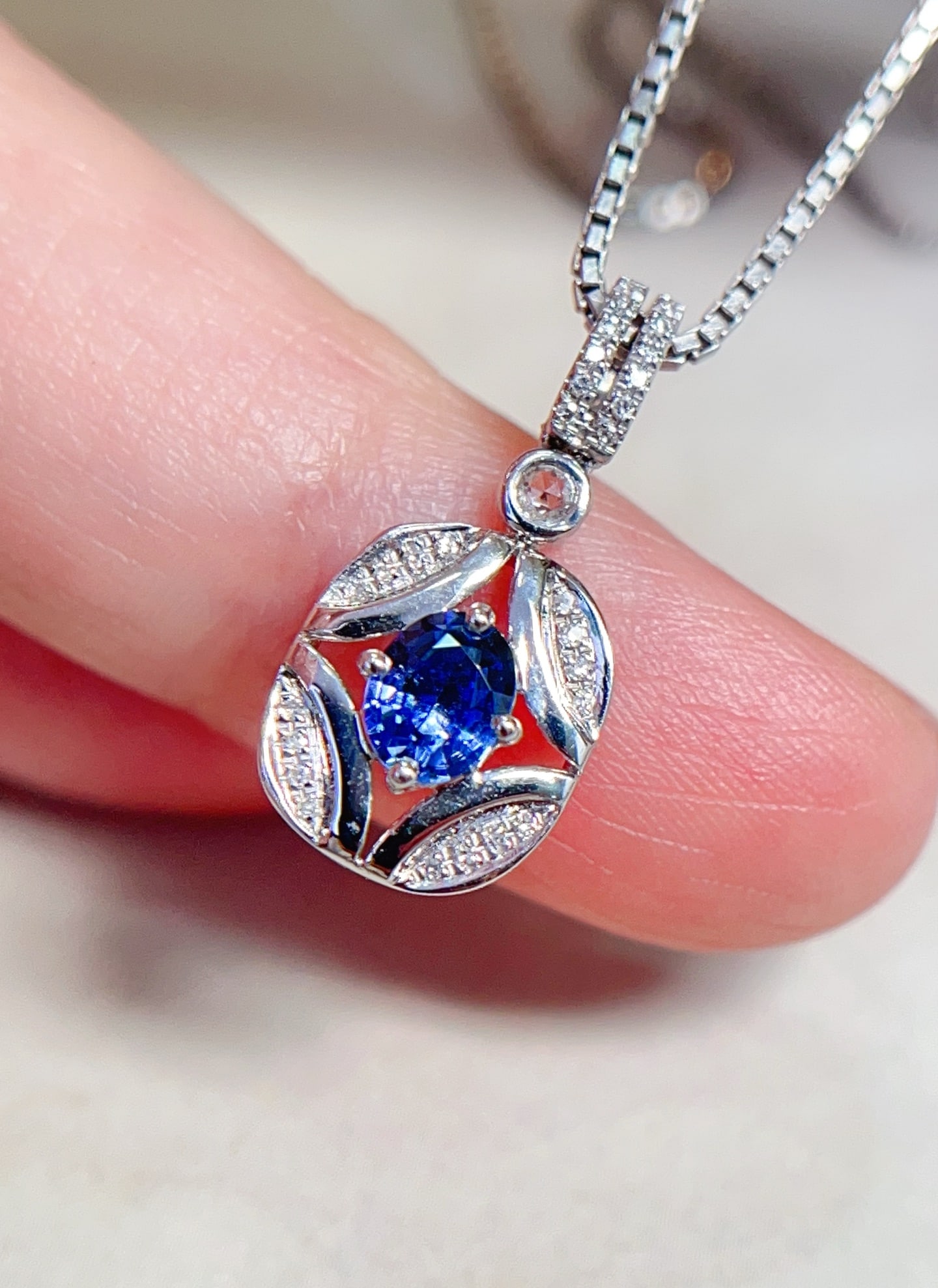 18K Gold Sapphire Pendant - 2