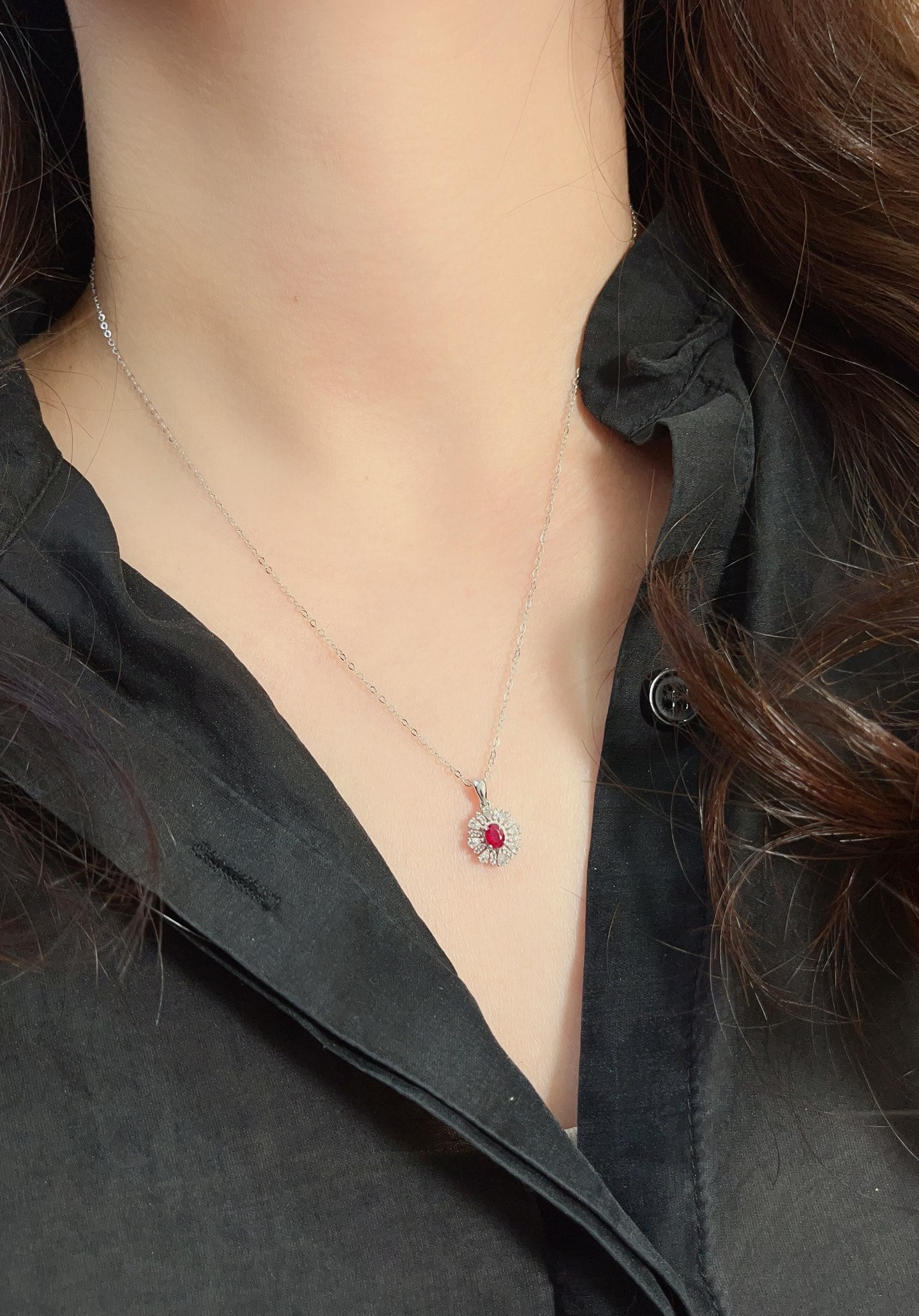 18K Gold Pigeon's Blood Red Ruby Pendant - 5