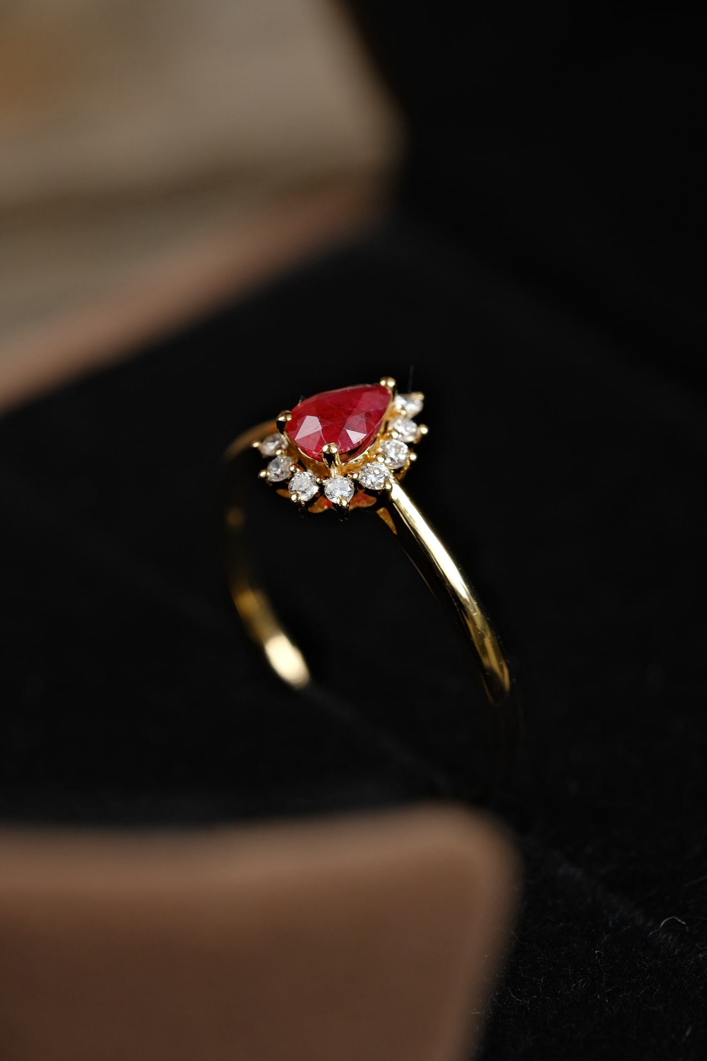 18K Gold Natural Ruby Ring - 4