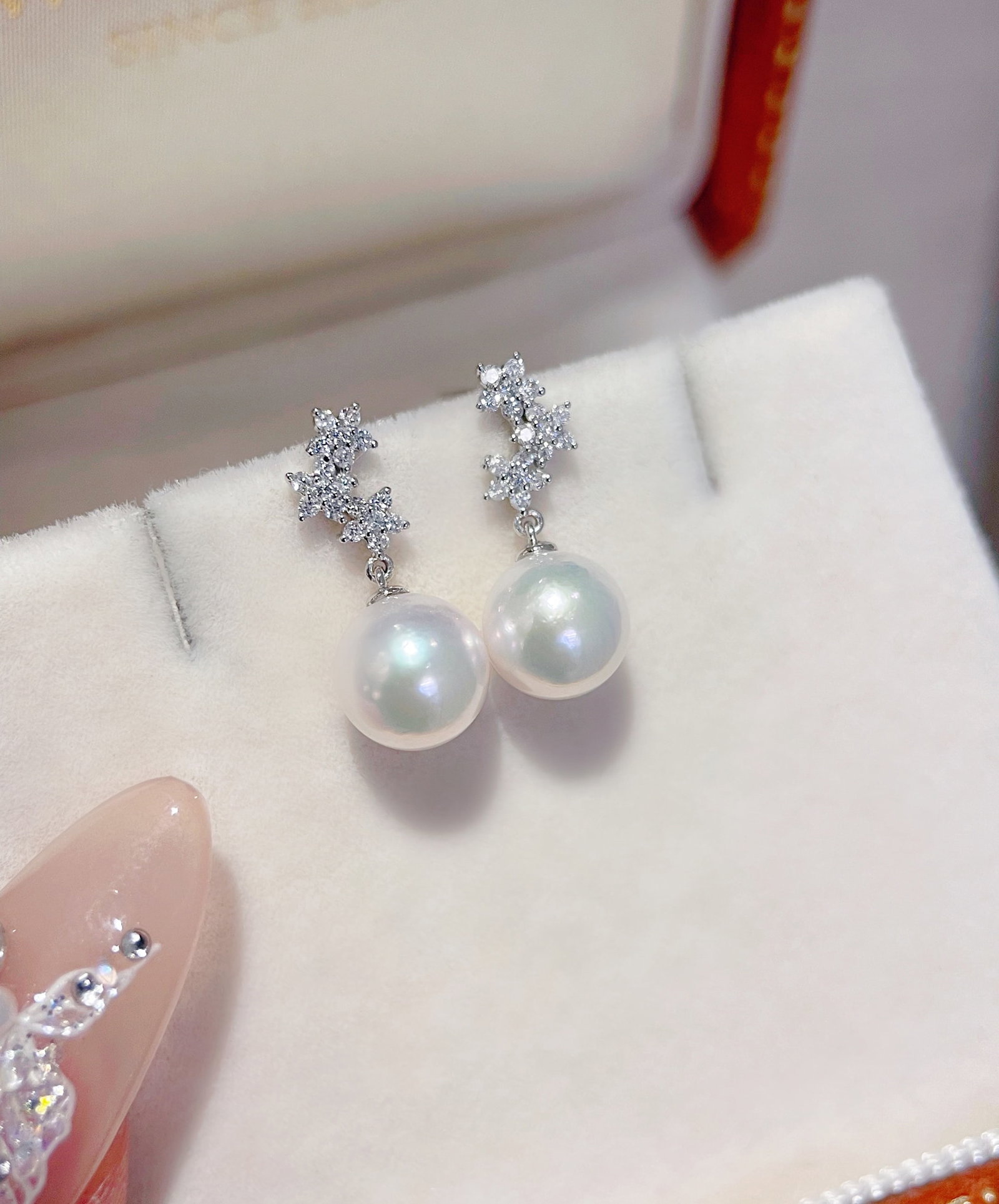 18K Gold Natural Diamond Akoya Saltwater Pearl Earrings - 2