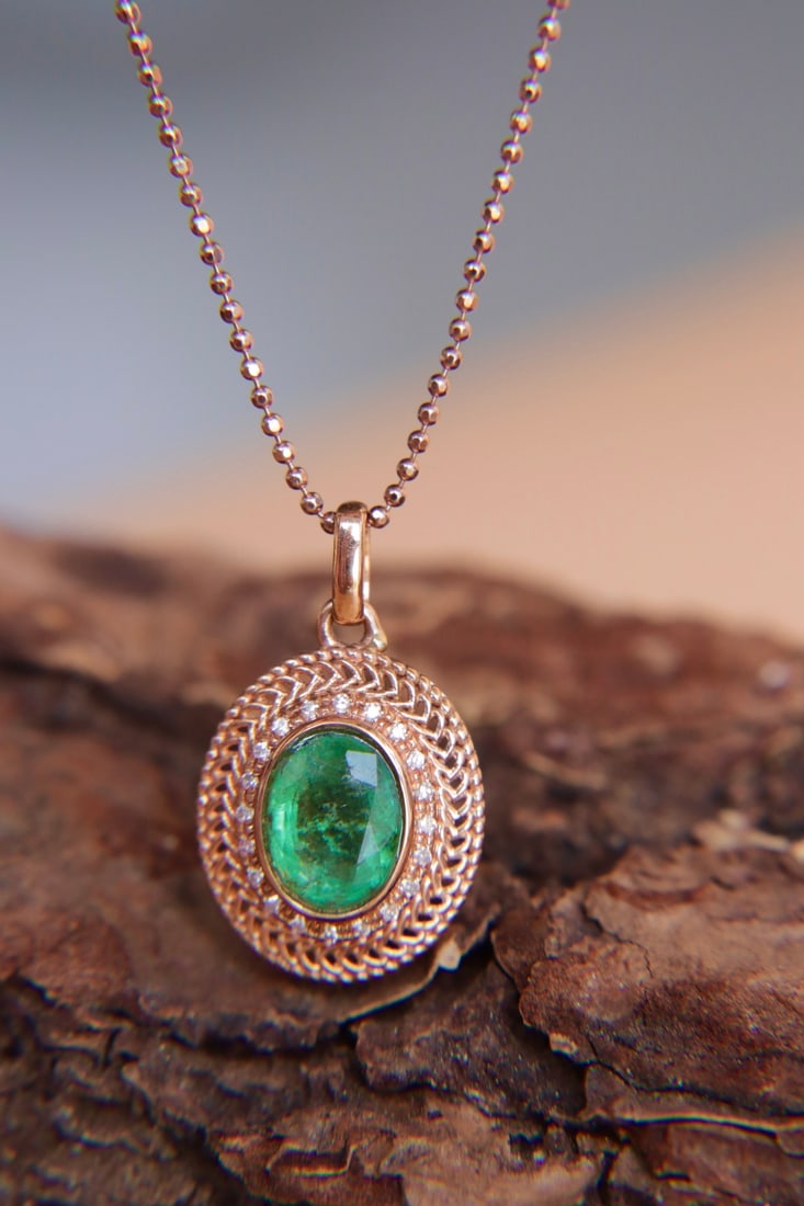 18K Gold Natural Emerald Pendant - 4