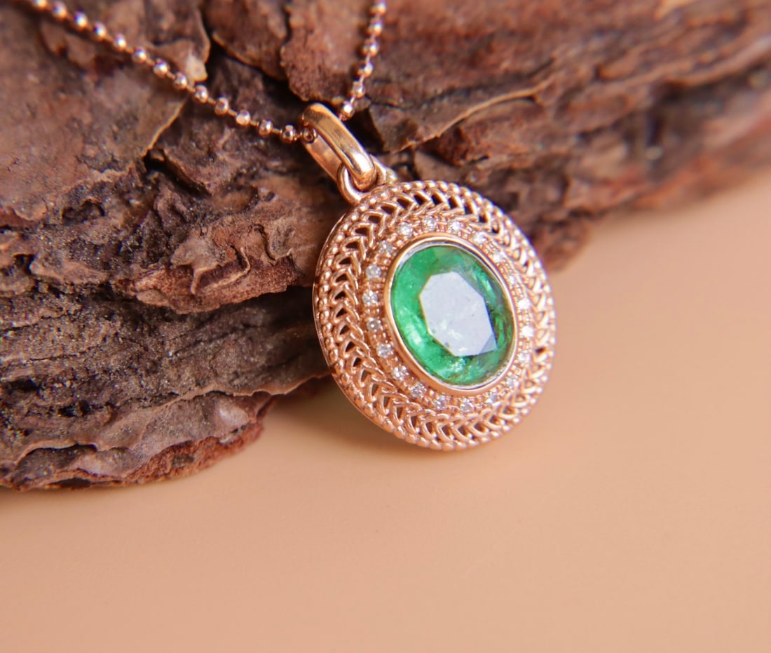 18K Gold Natural Emerald Pendant - 5