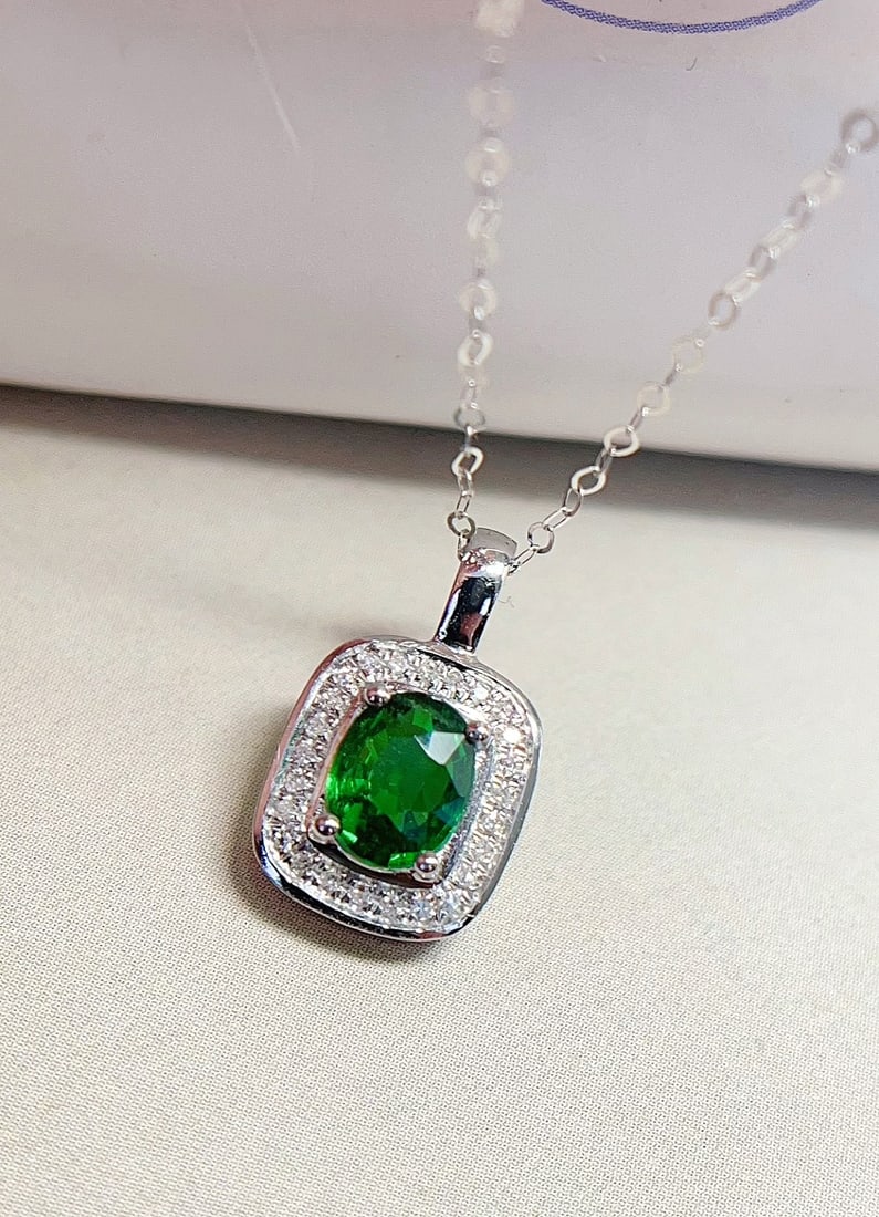 18k gold tsavorite clavicle necklace - 2
