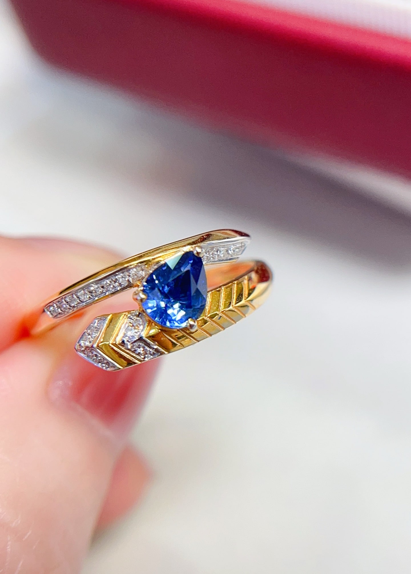 18K Gold Sapphire Ring - 2