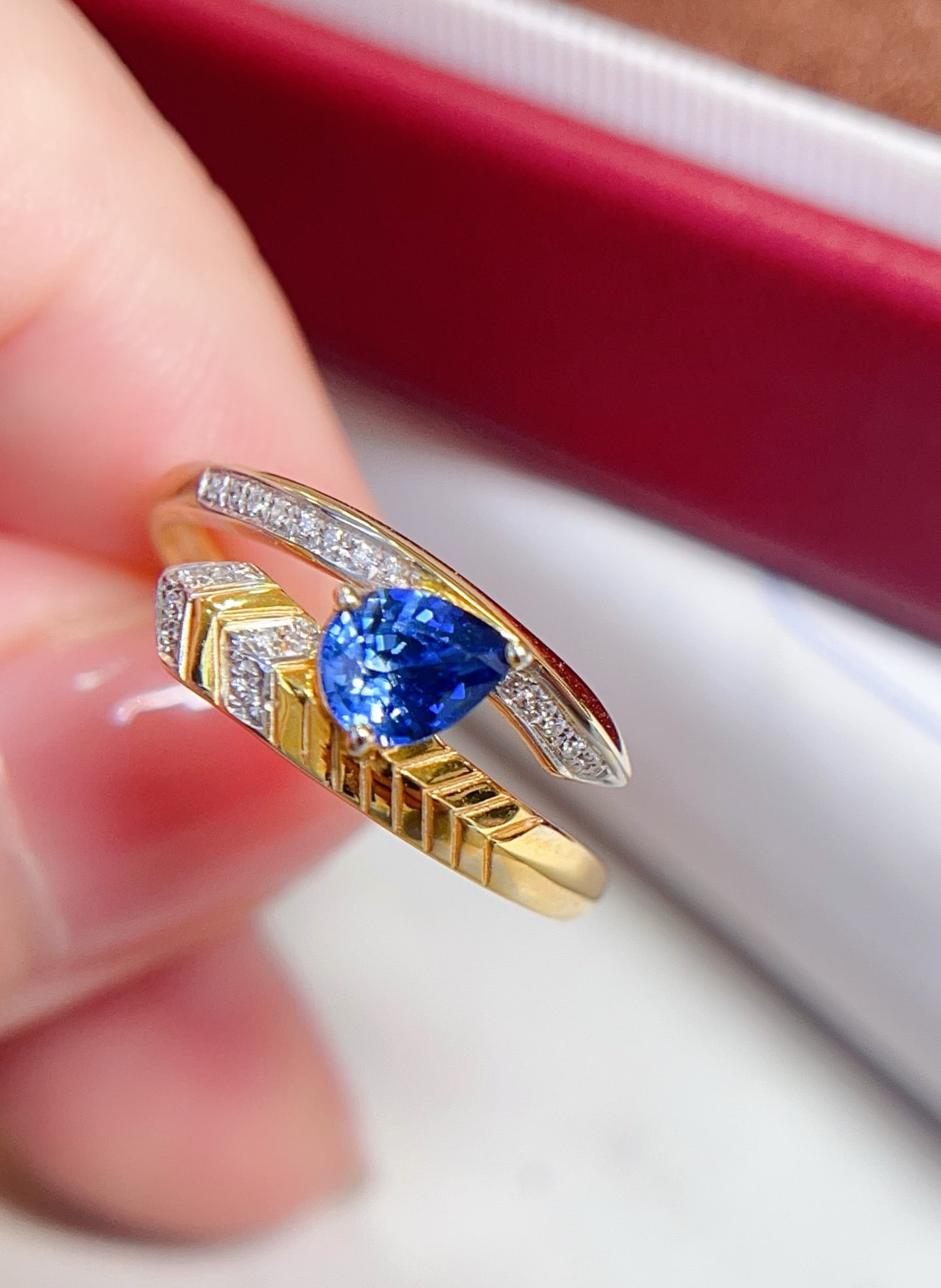 18K Gold Sapphire Ring - 4