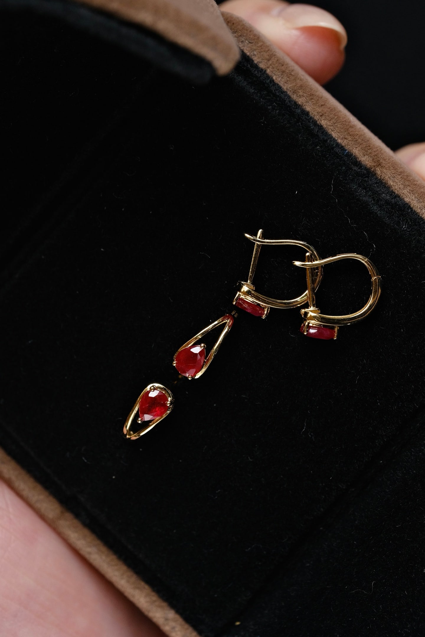 18K Gold Natural Pigeon's Blood Red Ruby Earrings - 4