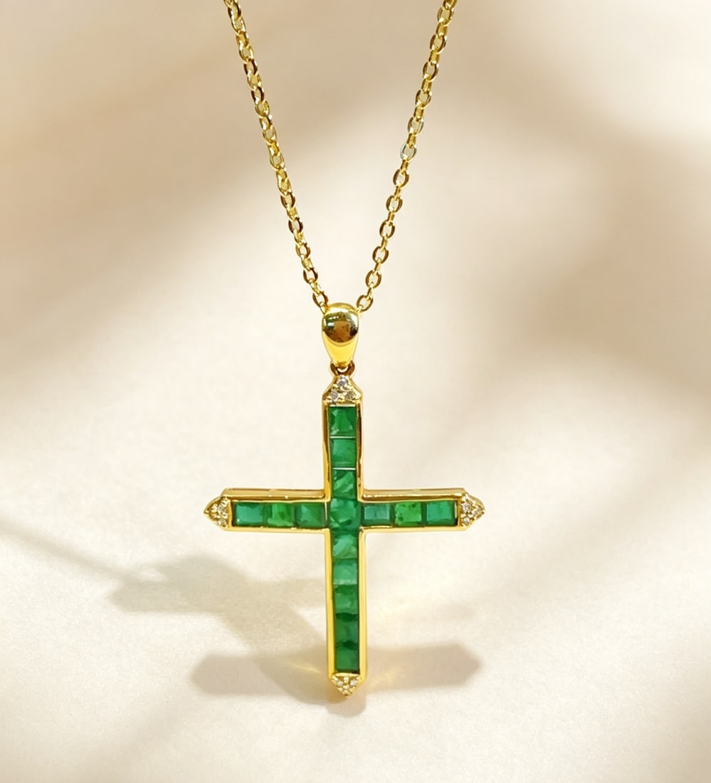 Emerald Cross Pendant - 2
