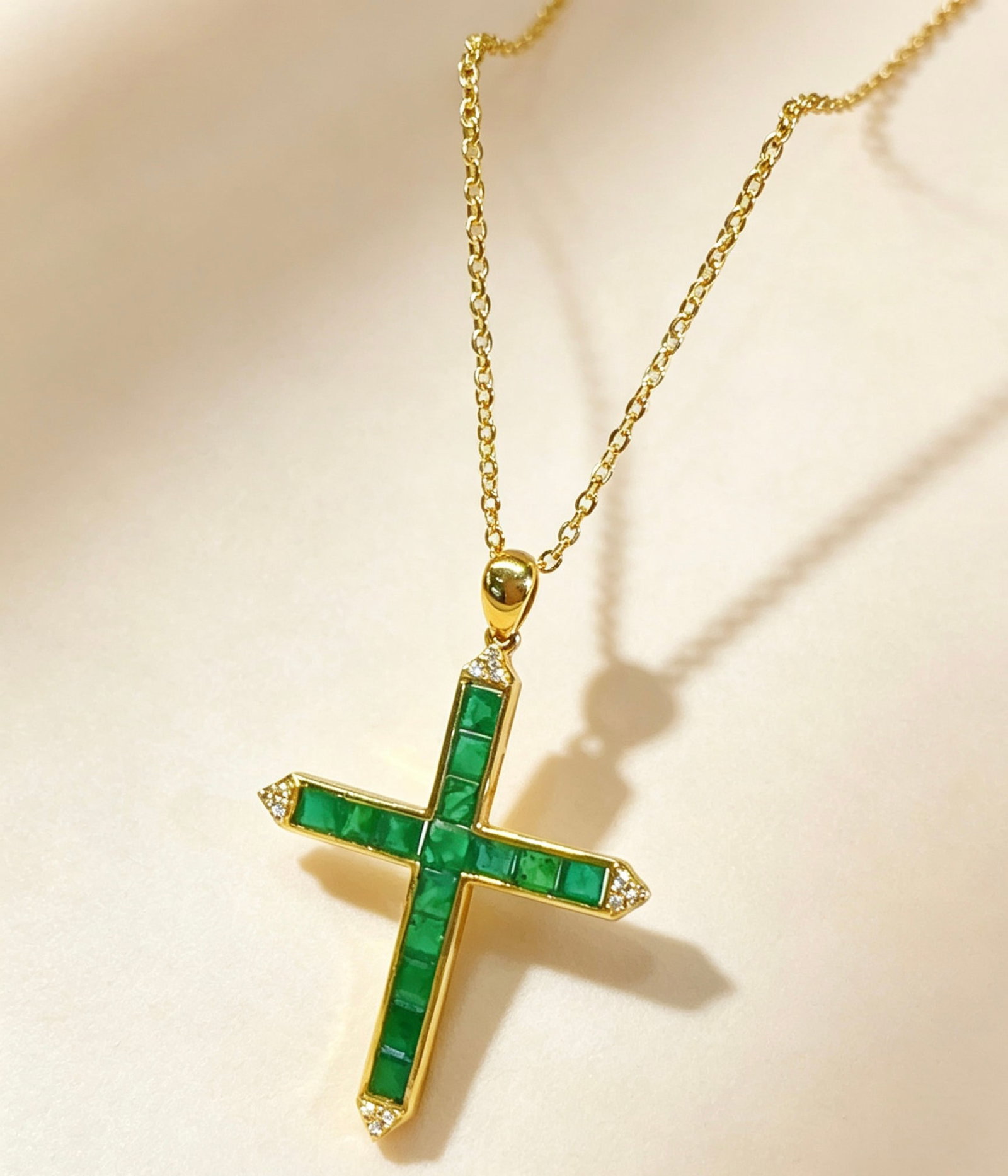 Emerald Cross Pendant - 3