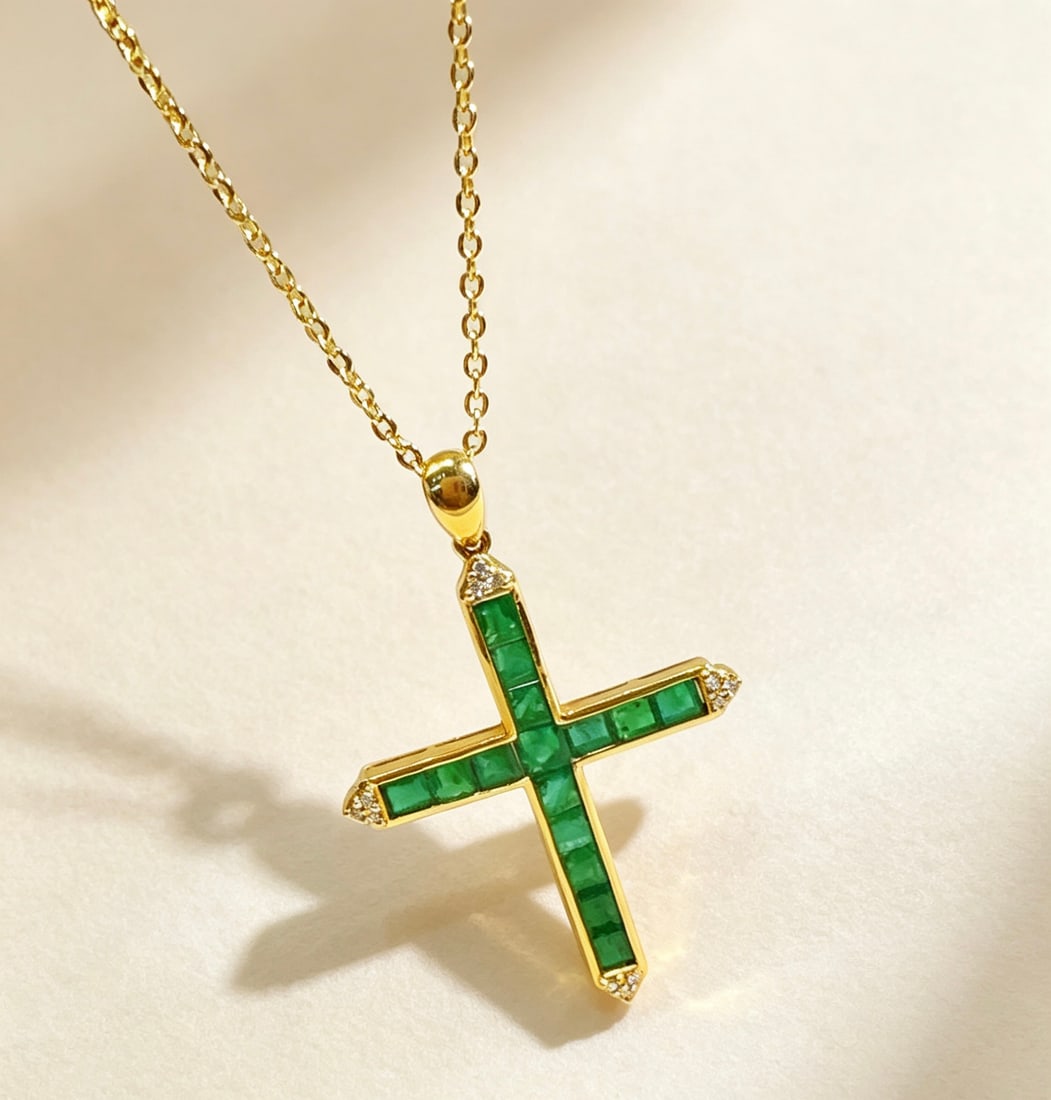 Emerald Cross Pendant - 4