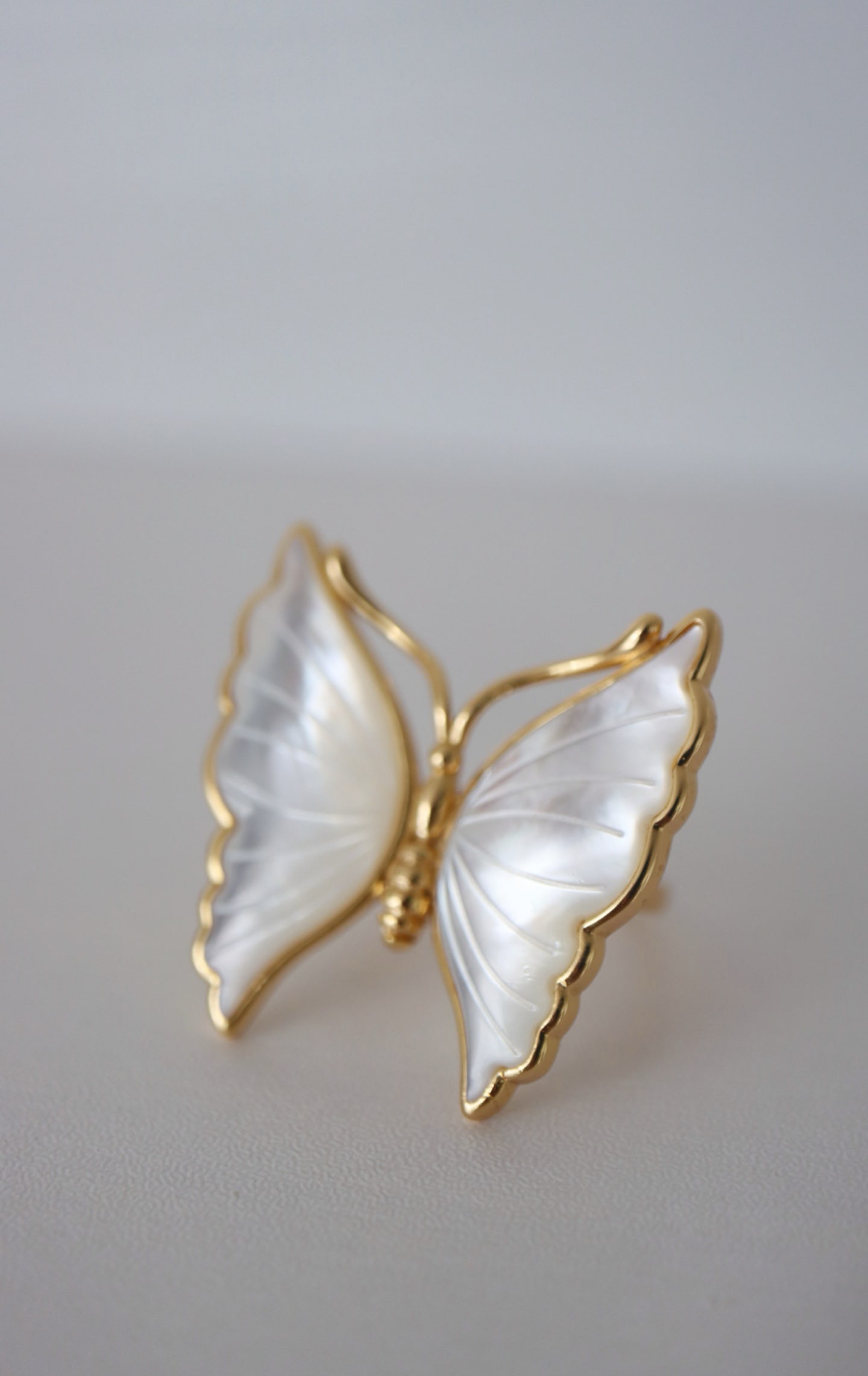 Seawater White Mother-of-Pearl Ring - 2