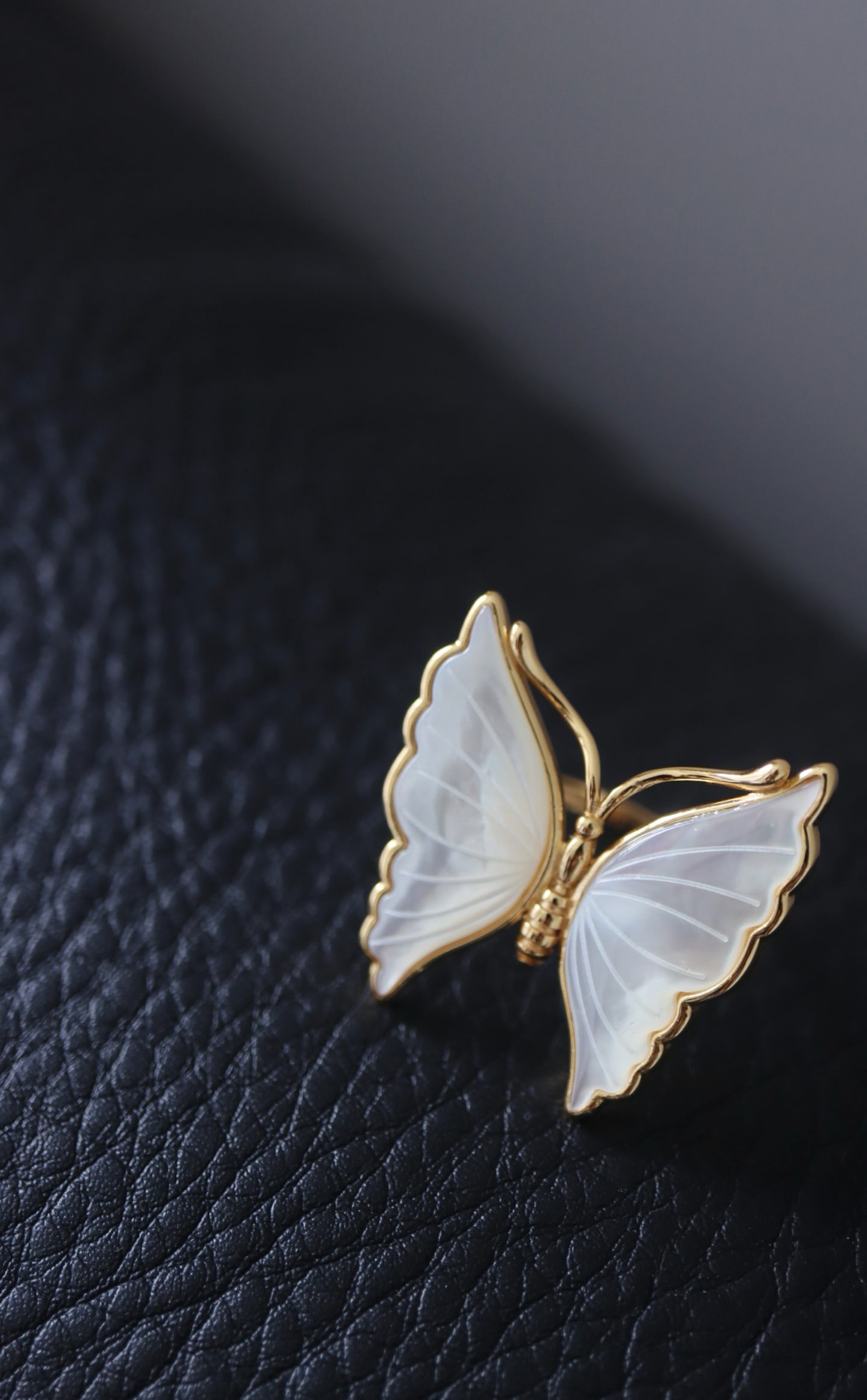 Seawater White Mother-of-Pearl Ring - 3