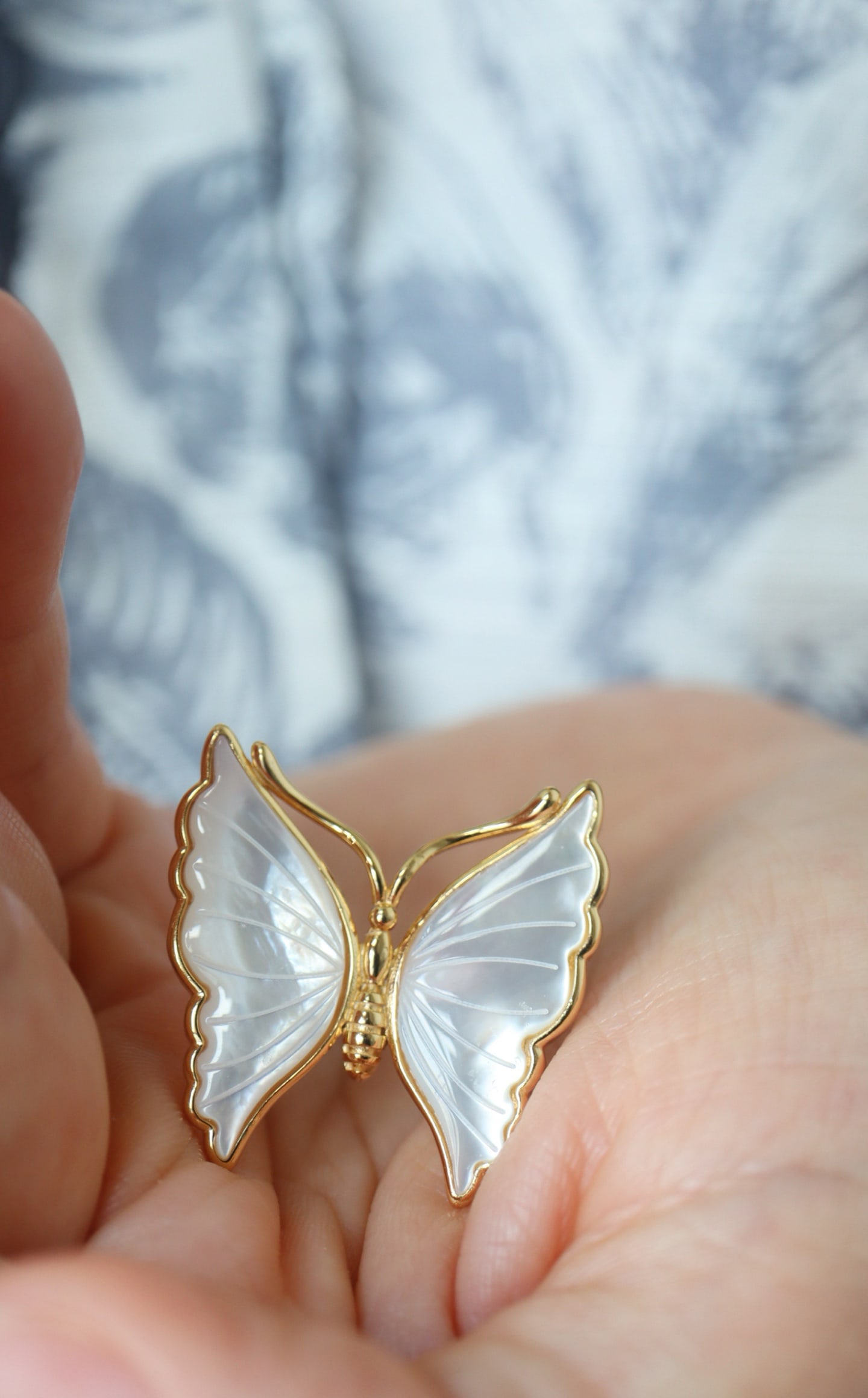 Seawater White Mother-of-Pearl Ring - 4