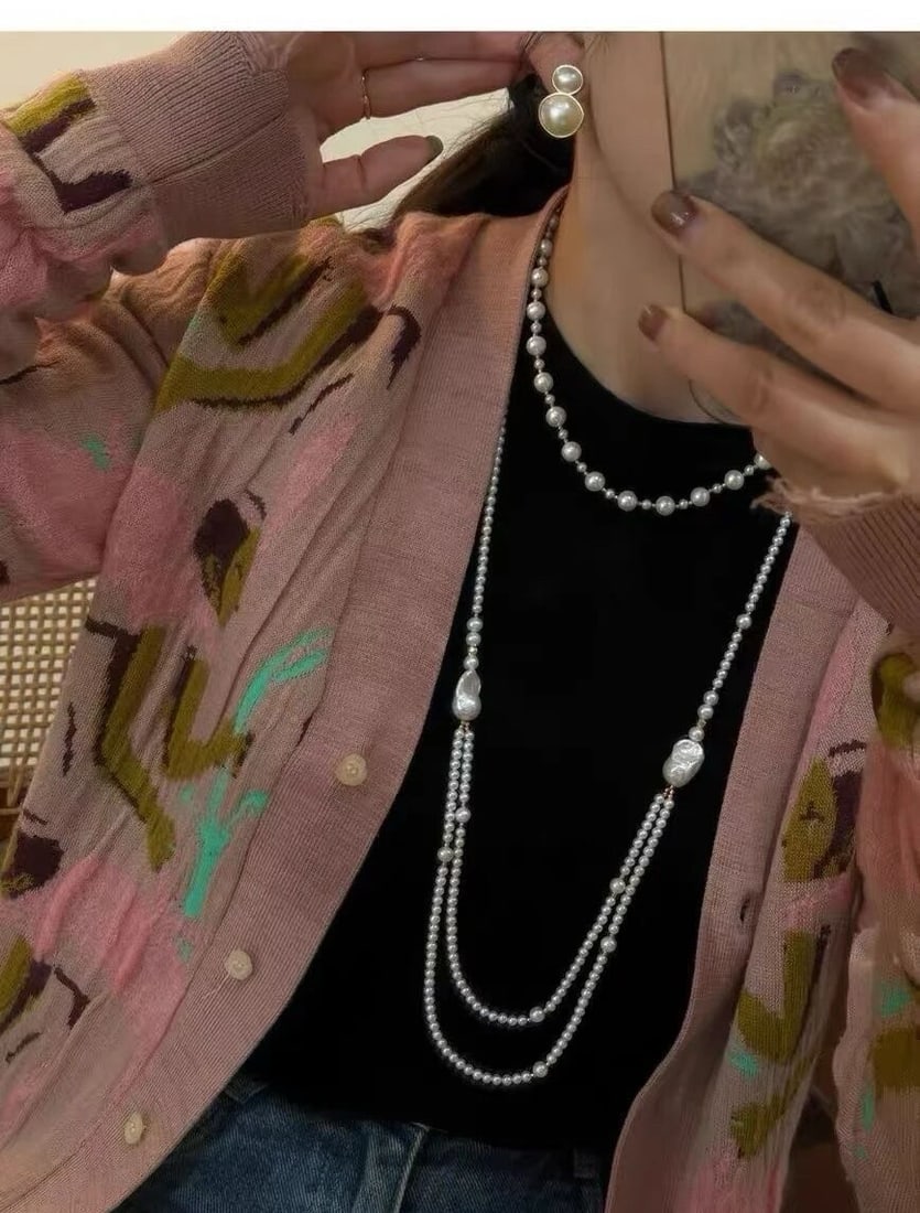 Near-round pearl necklace with minor flaws - 2